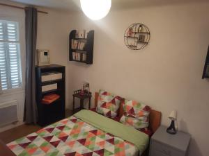 Fotografia z galérie ubytovania Big Ground floor 2 bedrooms flat in a quiet building & neighborghood v destinácii Marseille