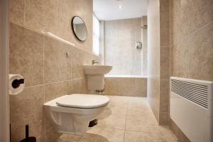 Bagno di The Tourmaline Suite