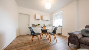 Posezení v ubytování WineDesign Boxspring 8 Pers BASF Nähe Ludwigshafen und Mannheim