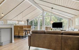 TV/trung tâm giải trí tại Holiday Home Ringvejen Iv Denmark