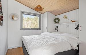Postel nebo postele na pokoji v ubytování Holiday Home Bjerregårdsvej X