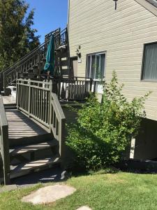 Budova, kde se apartmán nachází + 4 fotografie