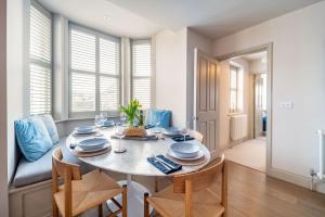 Afbeelding uit fotogalerij van White Horses - Sleeps 2 by Big Skies Cottages in Blakeney