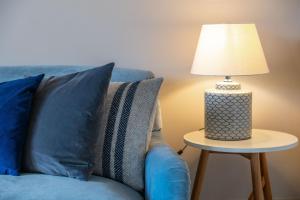 Afbeelding uit fotogalerij van White Horses - Sleeps 2 by Big Skies Cottages in Blakeney +14 foto's