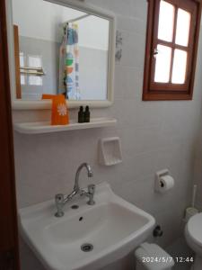 Koupelna v ubytování Discover Santorini