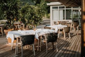 Reštaurácia alebo iné gastronomické zariadenie v ubytovaní VillaVerde Aparthotel