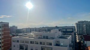 Photo de la galerie de l'établissement SUNNY HILL APARTMENT Pristina Kosovo, à Pristina