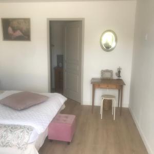 Gallery image of PROCHE MANOIR CAULIERES 2 rue d En Haut in Caulières