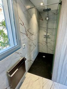 Koupelna v ubytování MyBlueVista LUXURY SEA VIEW PRIVATE VILLA CAP D AIL 200M MONACO