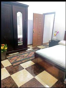 Imagen de la galería de شقة لوكس علي كورنيش النيل, en Ḩulwān