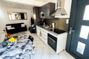 صورة لـ Terrasse 360° avec vue sur vallée, sans vis à vis في Poussan +19 صورة