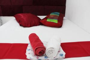 Postel nebo postele na pokoji v ubytování Hotel Erisun + 8 fotografií