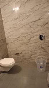 Vonios kambarys apgyvendinimo įstaigoje HOTEL THE PINE VILLA MUSSOORIE