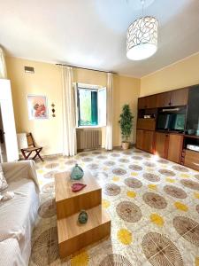 Μια τηλεόραση ή/και κέντρο ψυχαγωγίας στο Casa Rina +26 φωτογραφίες