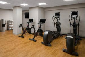 Fitness centrum a/nebo fitness zařízení v ubytování Hyatt Place Denver Cherry Creek