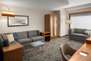 Posezení v ubytování Hyatt Place Denver Cherry Creek