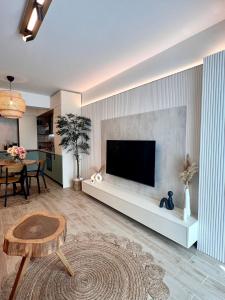 Khu vực ghế ngồi tại Zyra SeaSide Apartment