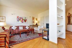 Posezení v ubytování Saint Peter's Bright Apartment | Romeloft