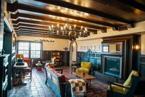 Ο χώρος του lounge ή του μπαρ στο El Caminante Bar & Bungalows