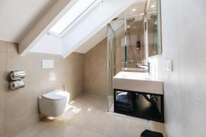 Koupelna v ubytování Hotel Renesse