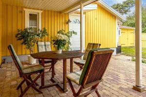 Zahrada ubytování Tylösand guesthouse 300m from ocean & golf course