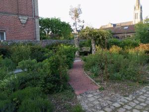 Сад в Maisonnette de Gadag
