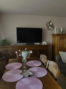 Μια τηλεόραση ή/και κέντρο ψυχαγωγίας στο Mieszkanie Mickiewicza ... 45 +31 φωτογραφίες