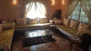 Zona d'estar a Villa entièrement meublée à louer à Mohammedia