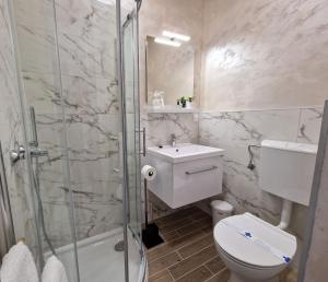 Koupelna v ubytování Apartment and Rooms Zora