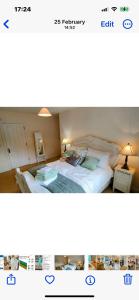 2 Bilder eines Schlafzimmers mit einem Bett in der Unterkunft Lough Rynn in Mohill