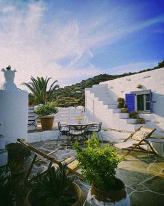 Gallery image of Sifnos Twin Houses in Apollonia