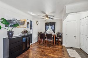 Φωτογραφία από το άλμπουμ του Queen G2 Mansion home σε Inkster