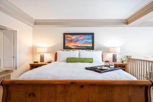 Uma cama ou camas num quarto em Hotel Bellwether on Bellingham Bay
