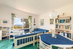 Χώρος καθιστικού στο Amazing villa in a unique mediterranean island!