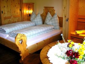 Katil atau katil-katil dalam bilik di Kinder-Bauernhof Ederbauer