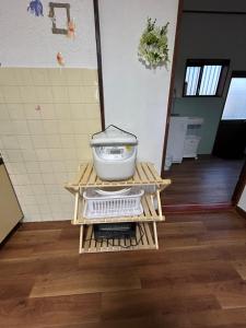Mynd úr myndasafni af 高島市一棟貸切貸別荘グループファミリーok大人数でご利用だとお得連泊がお得 í Takashima