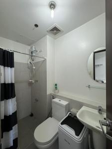 Un baño de Vinia Infinity Studio 1 Near Malls with WiFi and Netflix