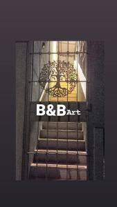 B&B Art tesisinde sergilenen bir sertifika, ödül, işaret veya başka bir belge