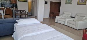Ruang duduk di Sunrise Lindita