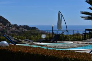 Basen w obiekcie Villa Victoria, Taormina lub w pobliżu