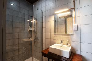 Koupelna v ubytování Casa Felini - Homestay