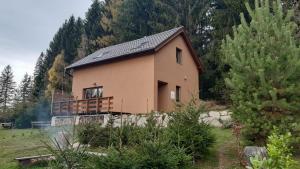 Budova, v ktorej sa horská chata nachádza
