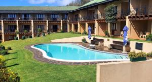 Magoebaskloof Hotel内部或周边的泳池