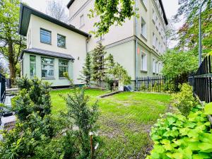 Vonkajšia záhrada v ubytovaní Evergreen Sopot House