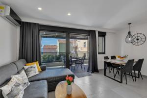 Posedenie v ubytovaní Apartment Sky Makarska + 26 fotografií