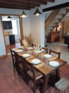 Afbeelding uit fotogalerij van La maison family in Veaugues