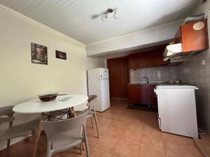 Kuchyň nebo kuchyňský kout v ubytování Daras House + 8 fotografií