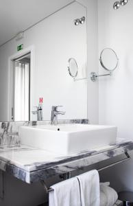 Ванная комната в Rio Art Hotel +27 фотографий