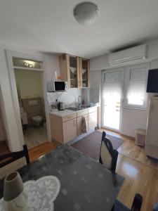 Küche/Küchenzeile in der Unterkunft Apartments Matijevic
