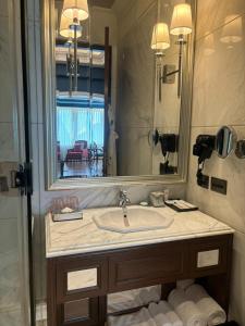Welcomhotel by ITC Hotels, The Savoy, Mussoorie tesisinde bir banyo